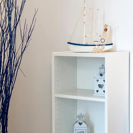 Alla Casa Rosa Al Mare, Central Seafront Stay With Free Private Garage, Air Conditionig, Wi-Fi, Ideal Choice For A Relaxing And Exciting Coastal Escape Rapallo