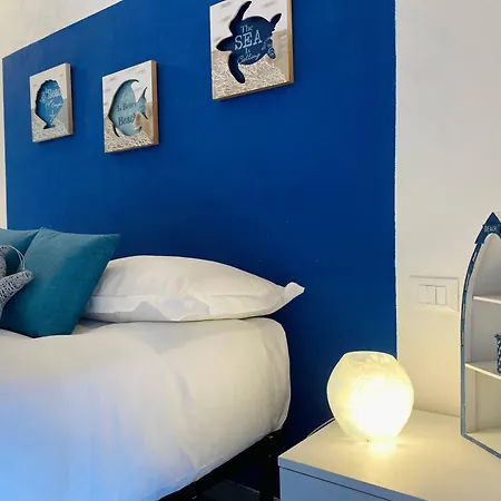 Alla Casa Rosa Al Mare, Central Seafront Stay With Free Private Garage, Air Conditionig, Wi-Fi, Ideal Choice For A Relaxing And Exciting Coastal Escape * Rapallo