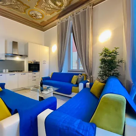 Alla Casa Rosa Al Mare, Central Seafront Stay With Free Private Garage, Air Conditionig, Wi-Fi, Ideal Choice For A Relaxing And Exciting Coastal Escape * Rapallo