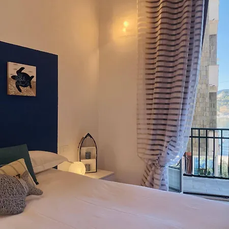 Alla Casa Rosa Al Mare, Central Seafront Stay With Free Private Garage, Air Conditionig, Wi-Fi, Ideal Choice For A Relaxing And Exciting Coastal Escape