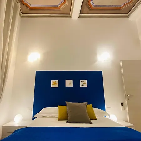 Alla Casa Rosa Al Mare, Central Seafront Stay With Free Private Garage, Air Conditionig, Wi-Fi, Ideal Choice For A Relaxing And Exciting Coastal Escape *