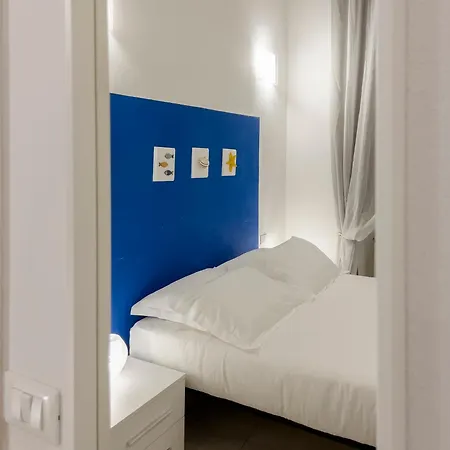 Alla Casa Rosa Al Mare, Central Seafront Stay With Free Private Garage, Air Conditionig, Wi-Fi, Ideal Choice For A Relaxing And Exciting Coastal Escape Rapallo