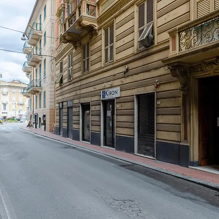 Apartment Alla Casa Rosa Al Mare, Central Seafront Stay With Free Private Garage, Air Conditionig, Wi-Fi, Ideal Choice For A Relaxing And Exciting Coastal Escape Rapallo
