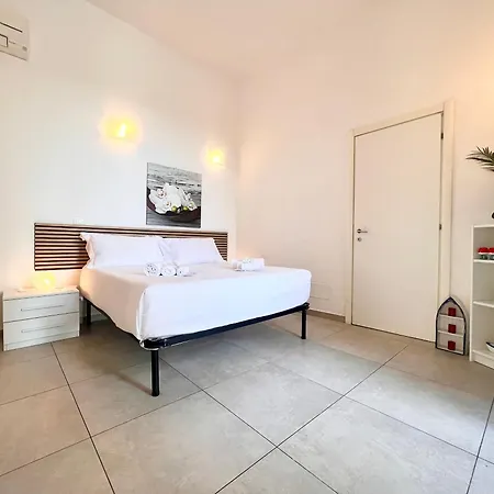 Casa Rosa Al Mare, *