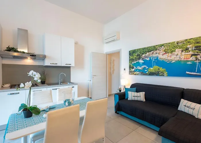 Casa Rosa Al Mare, * Rapallo