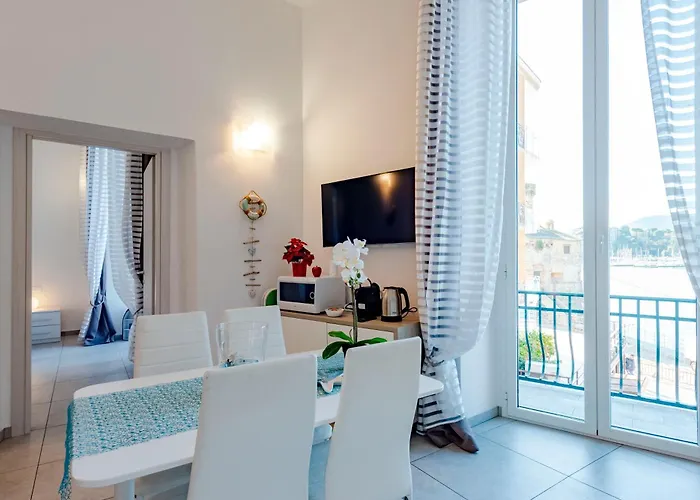 Casa Rosa Al Mare, Apartman Rapallo