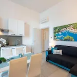 Casa Rosa Al Mare, * Rapallo