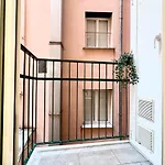 Casa Rosa Al Mare, *