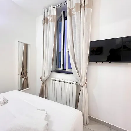 Casa Rosa Al Mare, * Rapallo