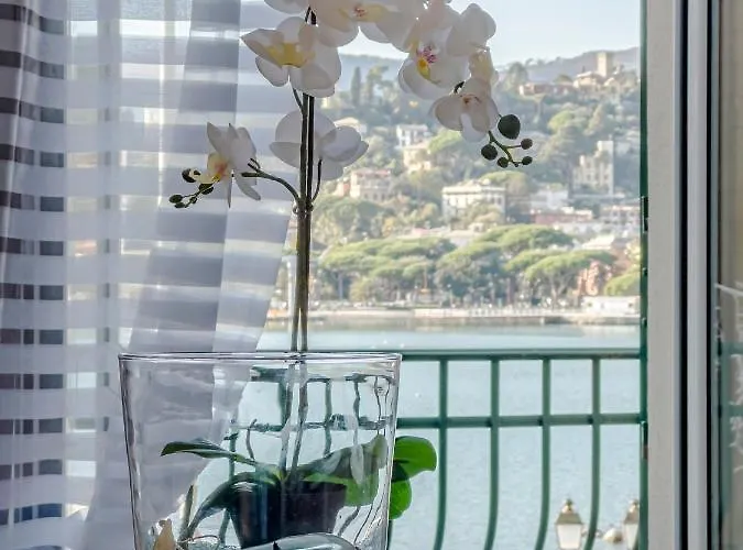 Casa Rosa Al Mare, * Rapallo